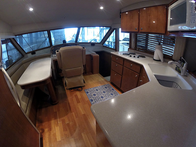 2004 Navigator 5700 Rival Pilothouse