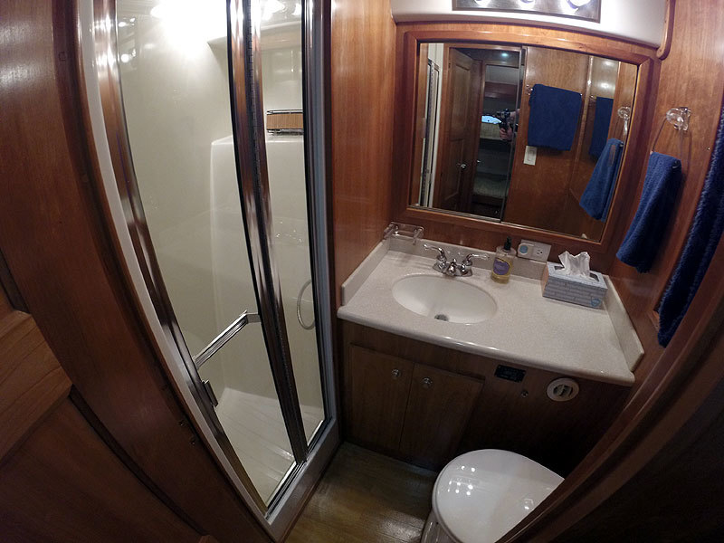 2004 Navigator 5700 Rival Pilothouse
