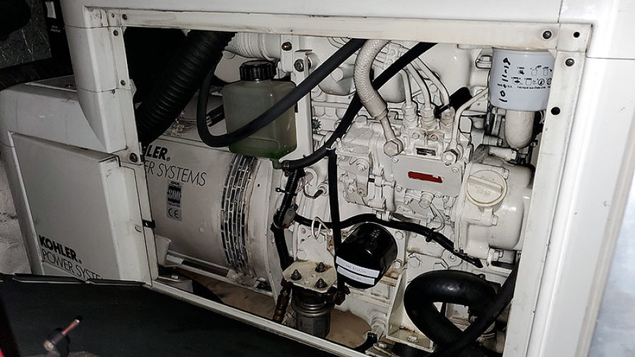 2004 Navigator 5700 Rival Pilothouse