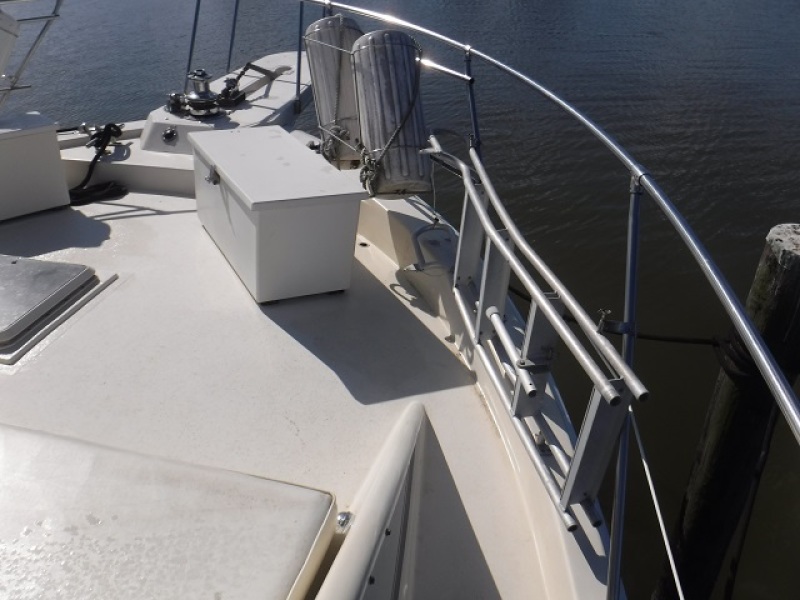 1985 Chris-Craft Constellation 500