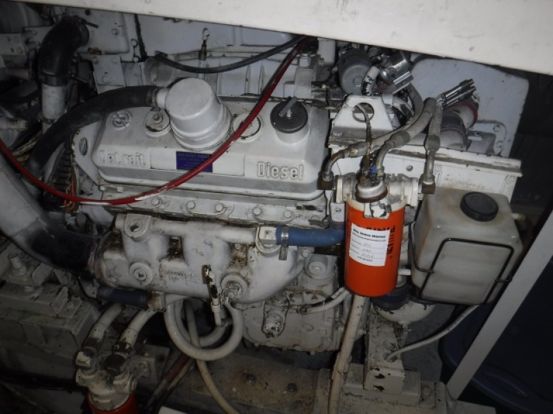 1985 Chris-Craft Constellation 500
