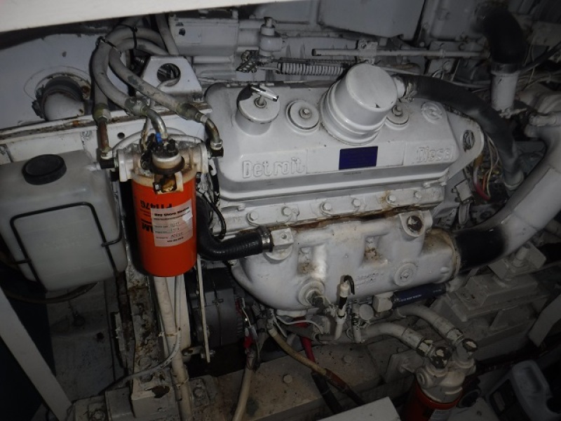 1985 Chris-Craft Constellation 500