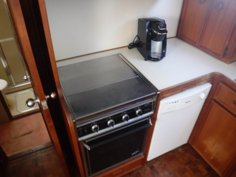 1985 Chris-Craft Constellation 500
