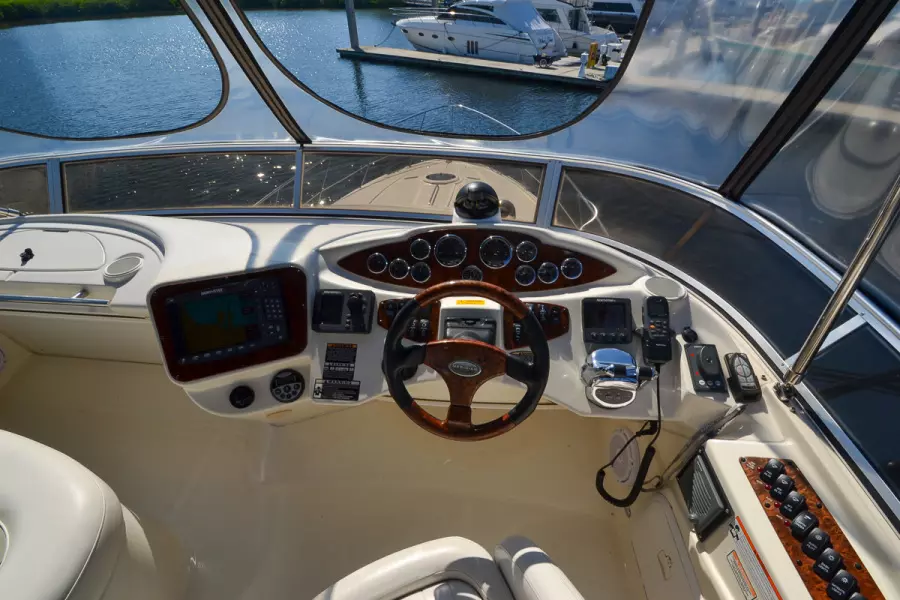 2008 Meridian 391 Sedan Bridge