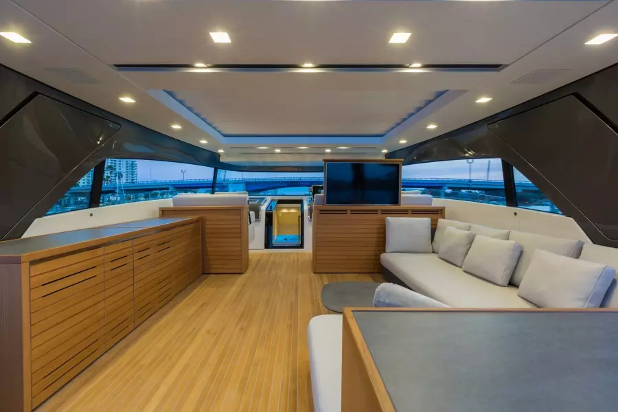 Flybridge