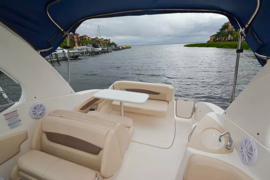 Helm Seating