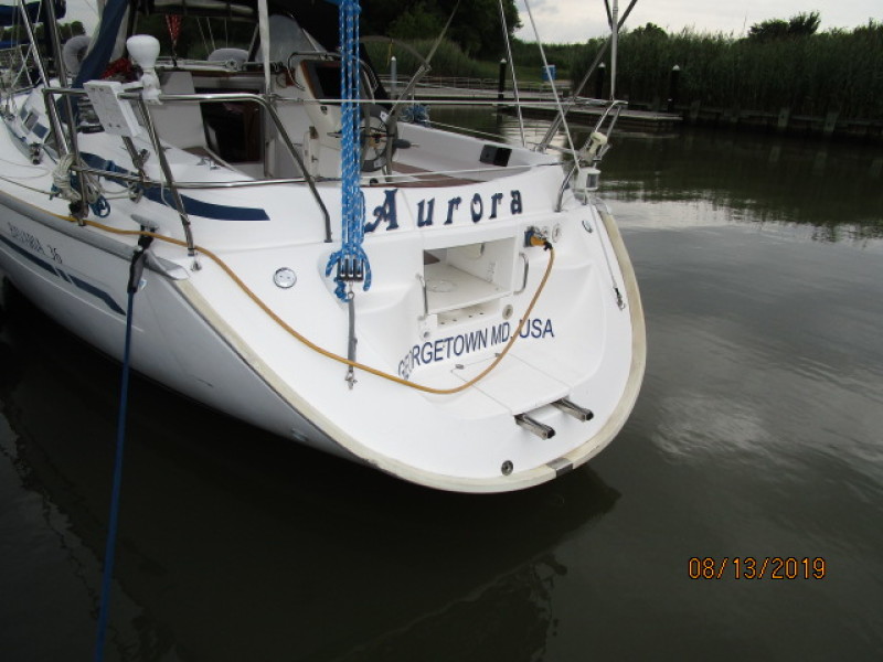 2004 Bavaria 36-3 Cabin