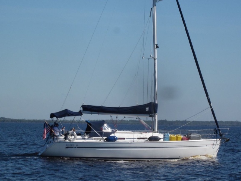 2004 Bavaria 36-3 Cabin