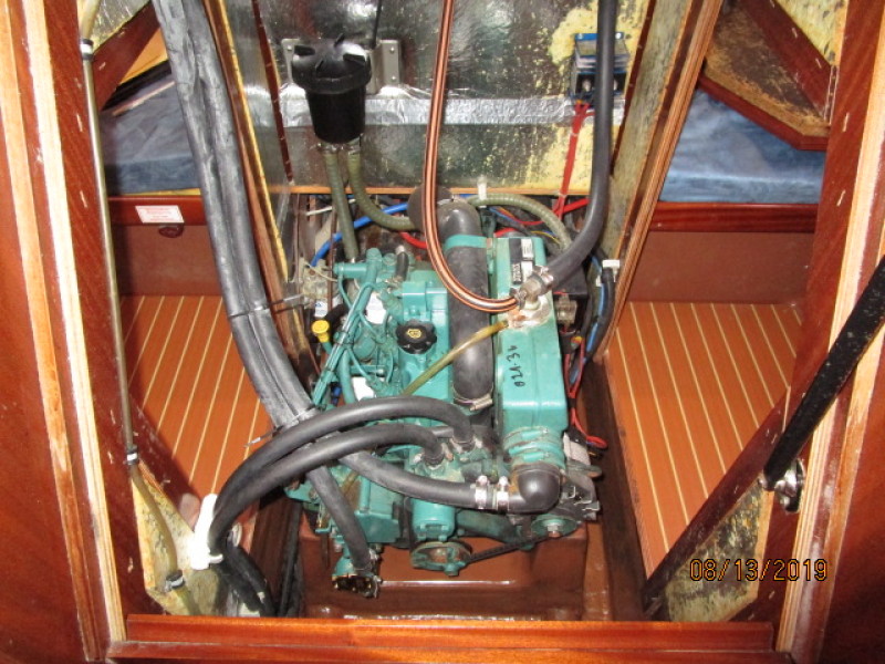 2004 Bavaria 36-3 Cabin