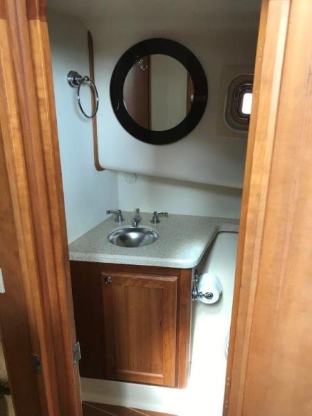 2005 Mainship 34 Trawler