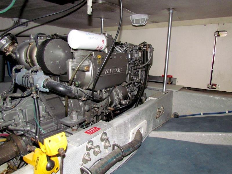 2005 Mainship 34 Trawler