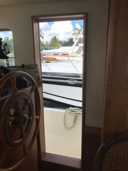2005 Mainship 34 Trawler