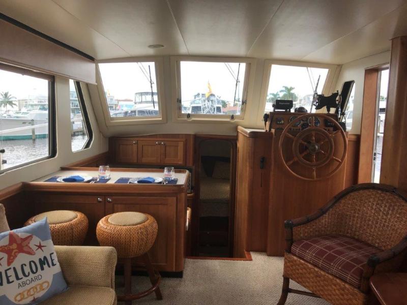 2005 Mainship 34 Trawler