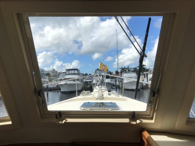 2005 Mainship 34 Trawler