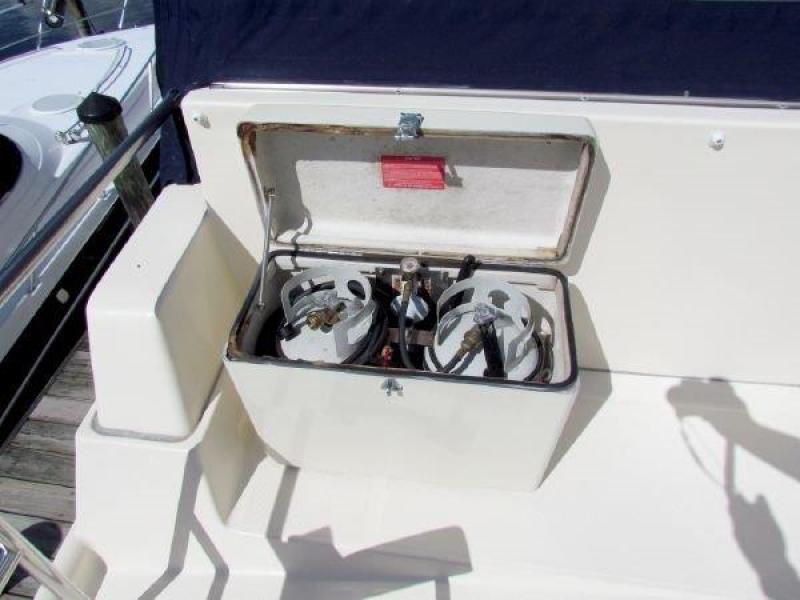 2005 Mainship 34 Trawler