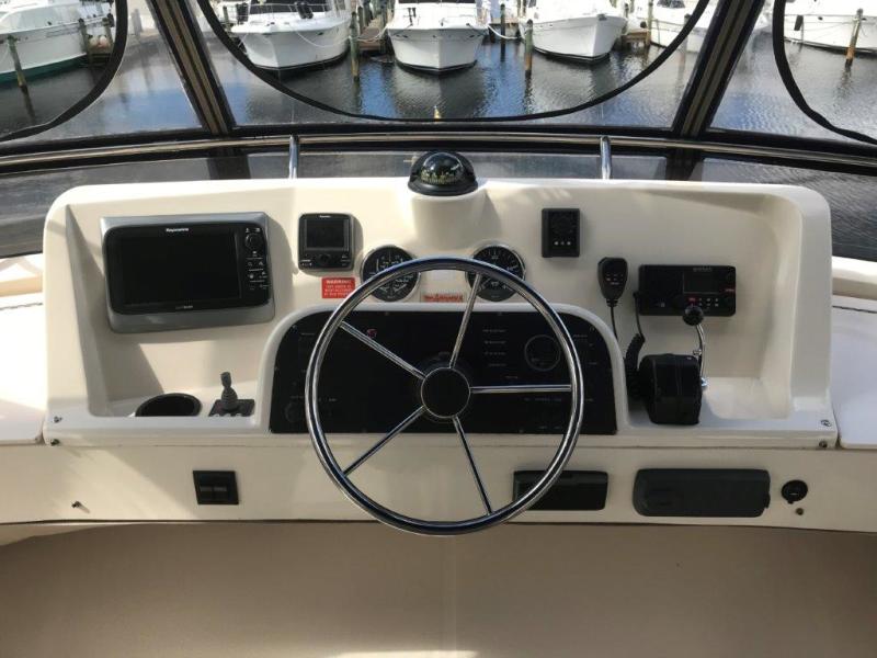 2005 Mainship 34 Trawler