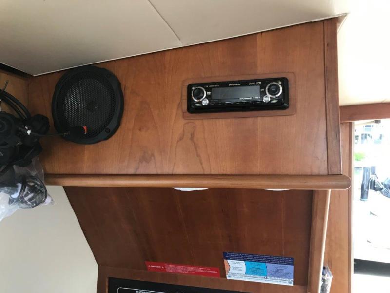 2005 Mainship 34 Trawler