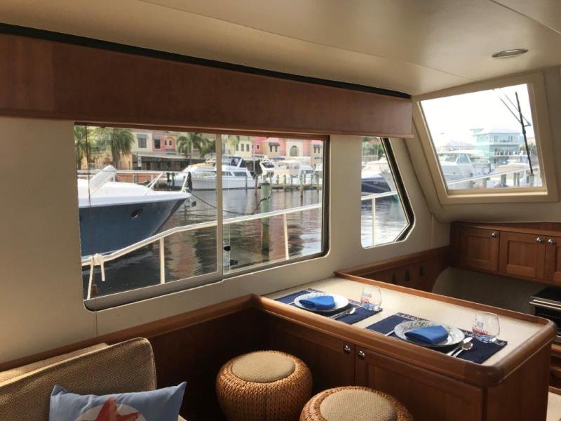 2005 Mainship 34 Trawler