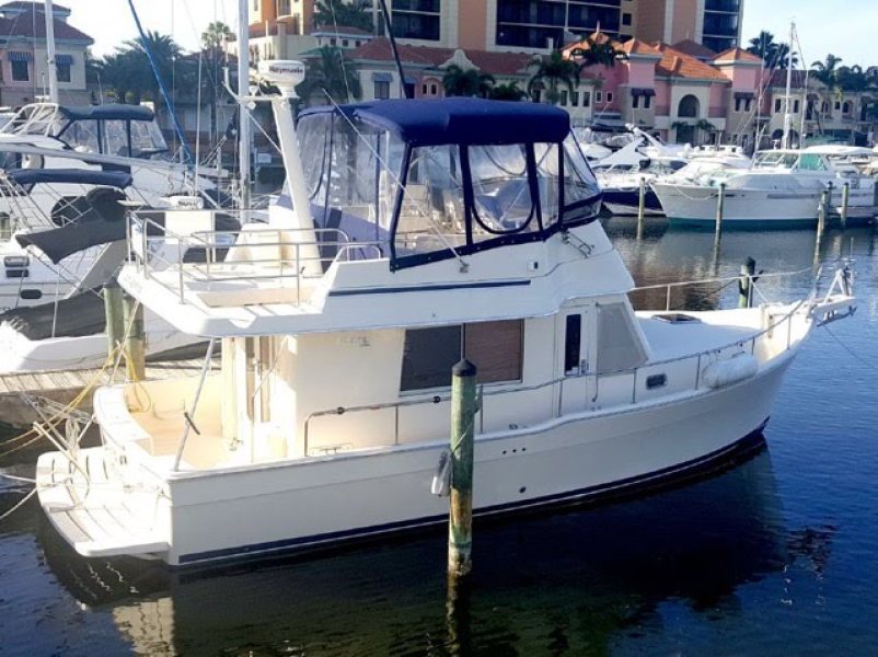 2005 Mainship 34 Trawler
