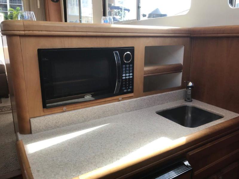 2005 Mainship 34 Trawler