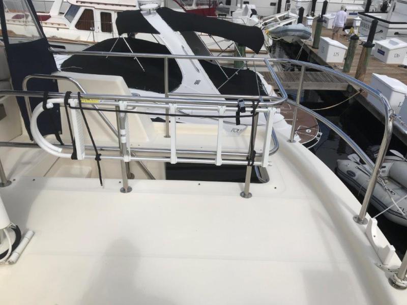 2005 Mainship 34 Trawler