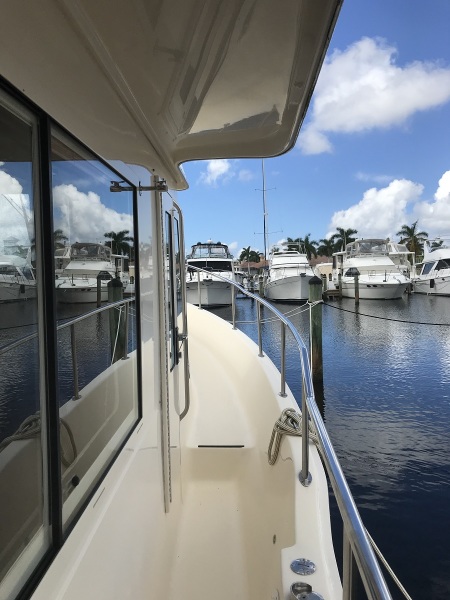 2005 Mainship 34 Trawler