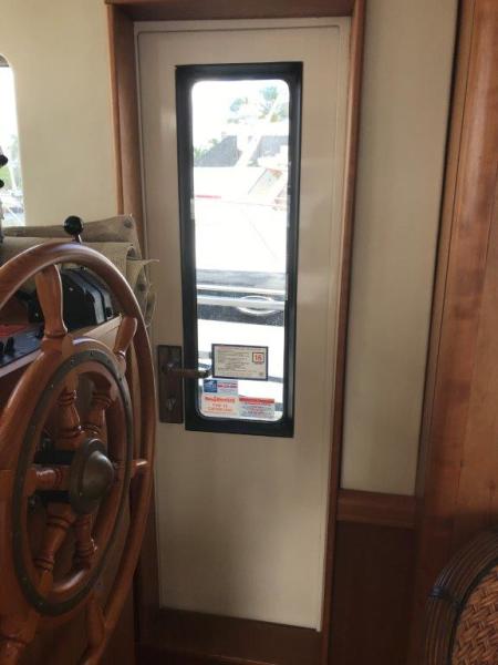 2005 Mainship 34 Trawler