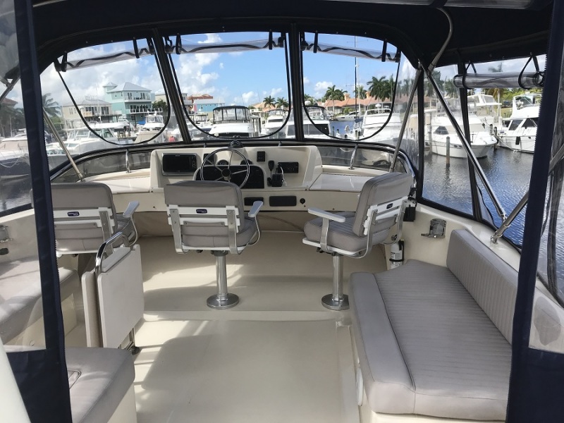 2005 Mainship 34 Trawler