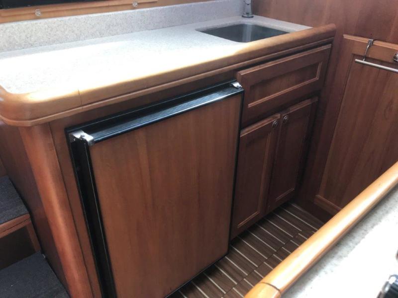 2005 Mainship 34 Trawler