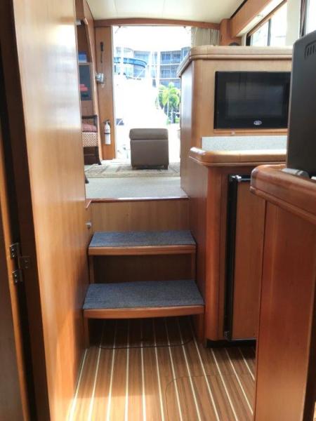 2005 Mainship 34 Trawler