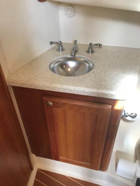 2005 Mainship 34 Trawler