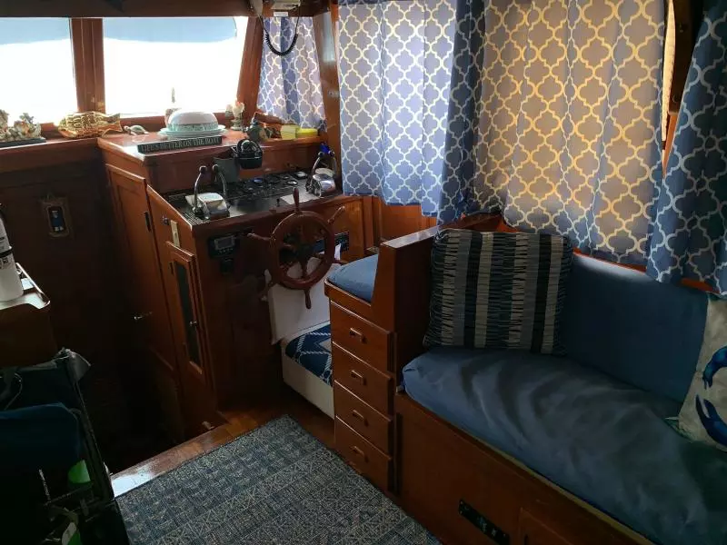 Three Dog Night 38ft Marine Trader Yacht For Sale