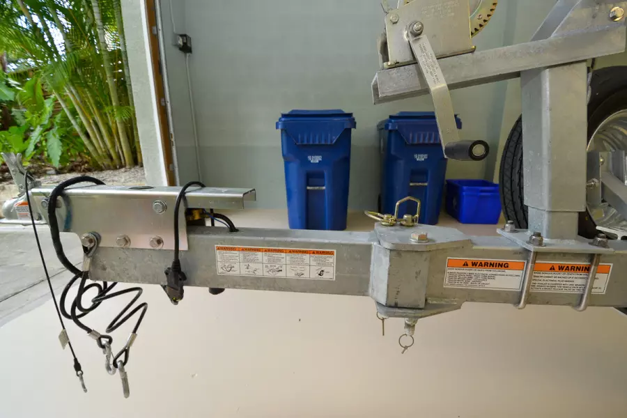 24ft Pathfinder Yacht For Sale