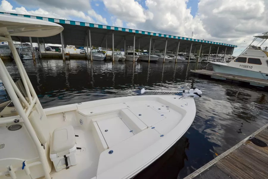 24ft Pathfinder Yacht For Sale