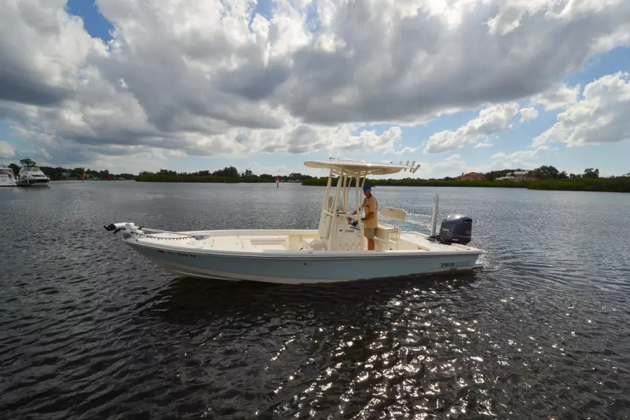 24ft Pathfinder Yacht For Sale