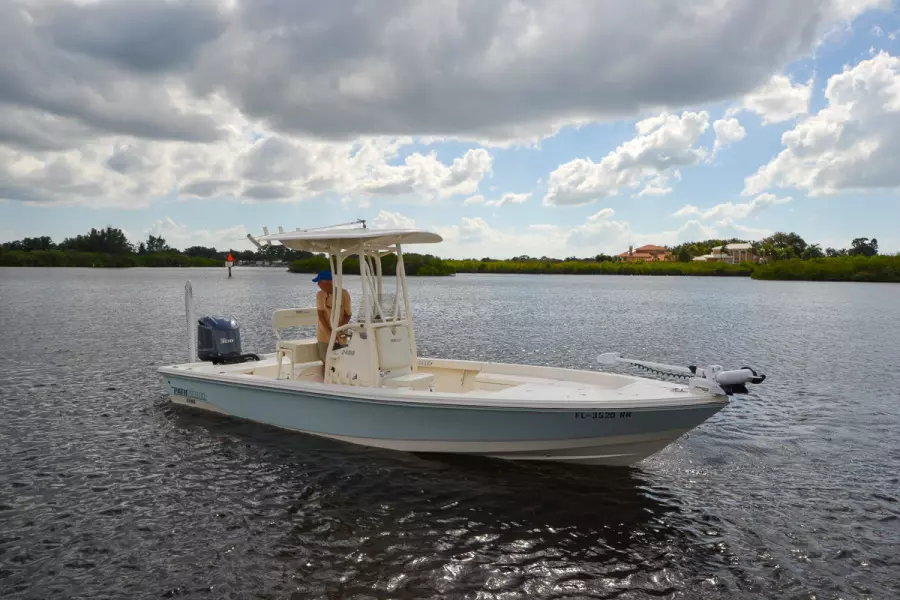 24ft Pathfinder Yacht For Sale