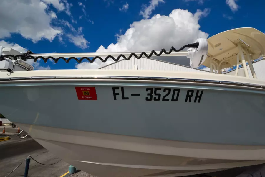 24ft Pathfinder Yacht For Sale