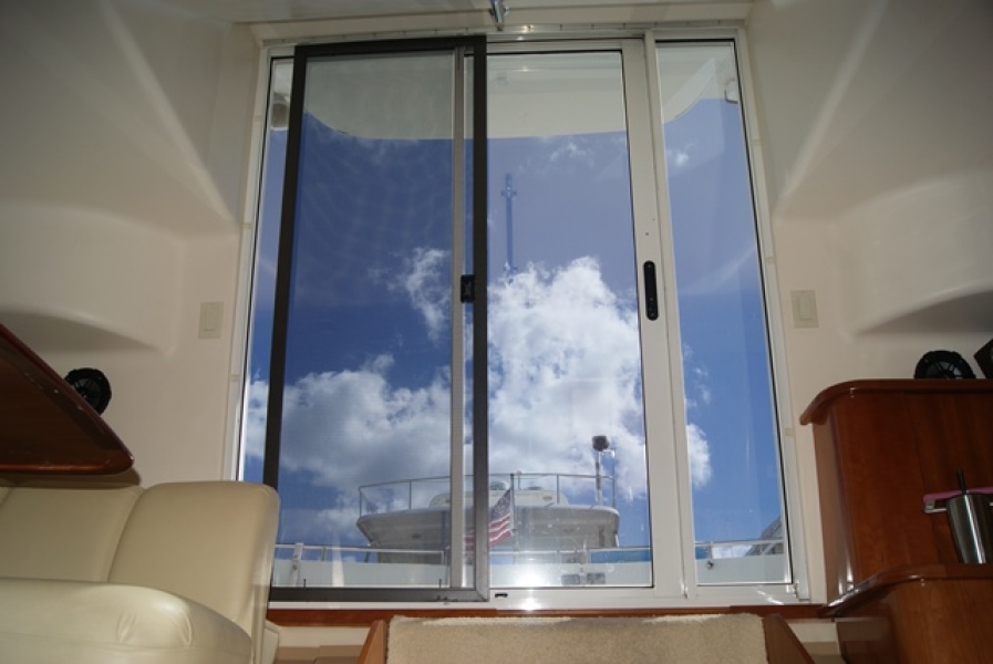 2004 Carver Mariner 360