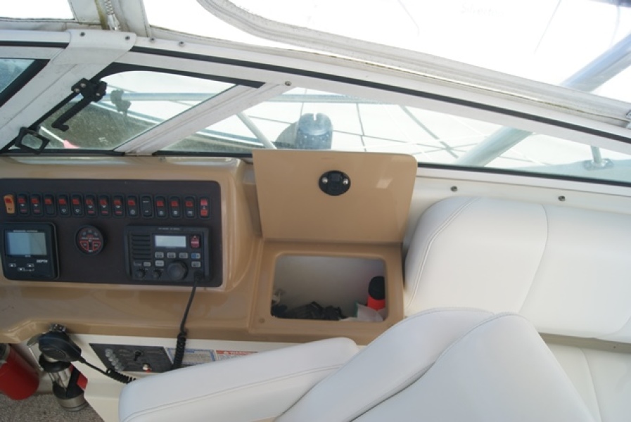 2004 Carver Mariner 360