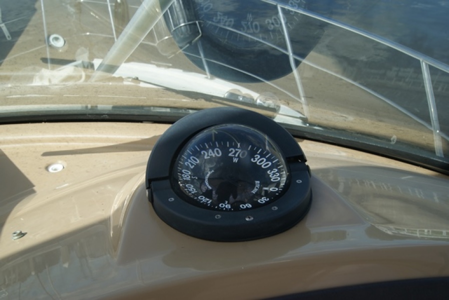 2004 Carver Mariner 360