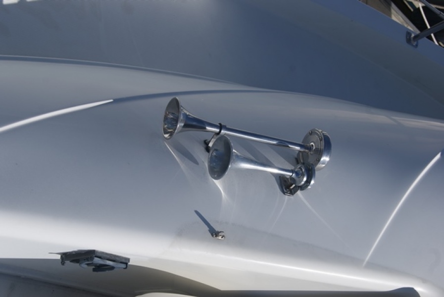 2004 Carver Mariner 360