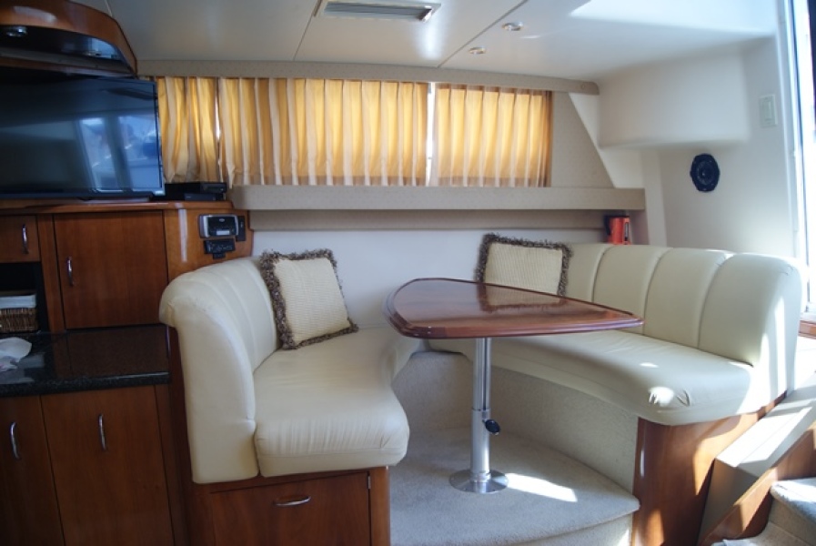 2004 Carver Mariner 360