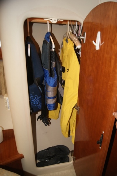 2004 Carver Mariner 360