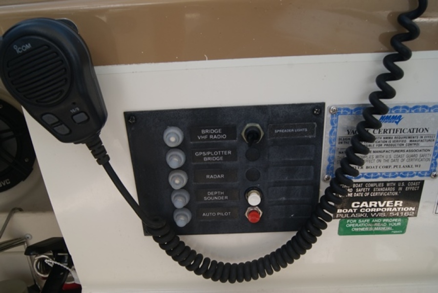 2004 Carver Mariner 360