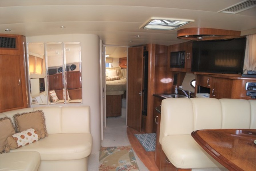 2004 Carver Mariner 360