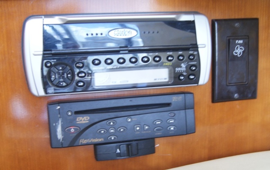 2004 Carver Mariner 360