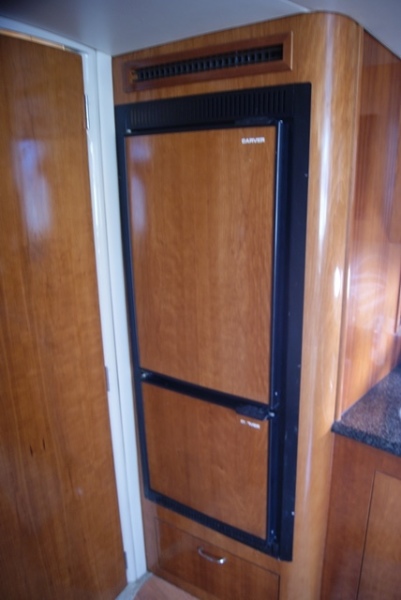 2004 Carver Mariner 360