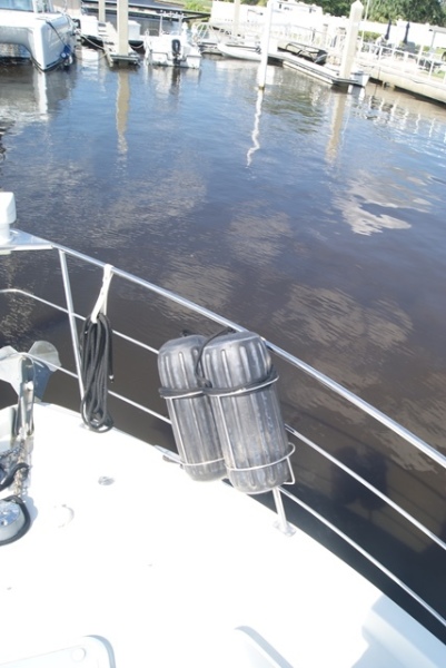 2004 Carver Mariner 360