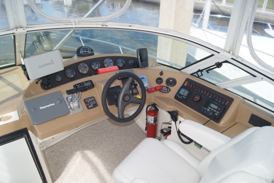 2004 Carver Mariner 360