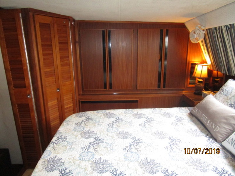 1987 Sea Ray 410 AC